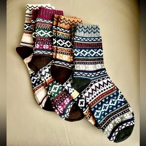 Nordic Style Women’s Wool Blend Socks  M